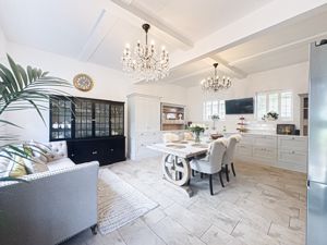 Photo 19- click for photo gallery